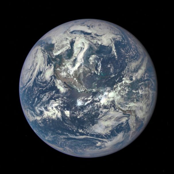 dscovr-earth-image